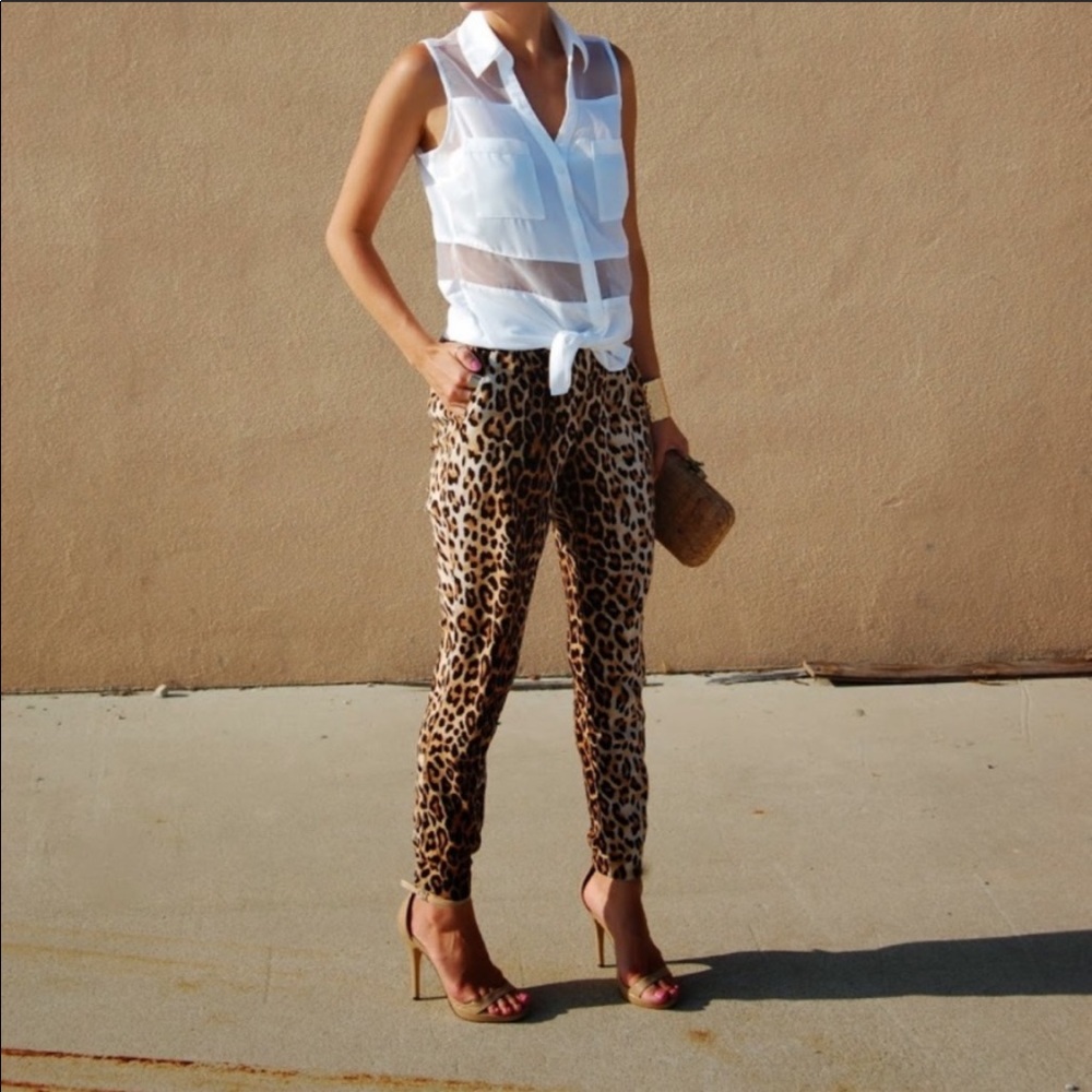 EXPRESS SLEEVELESS PORTOFINO TOP